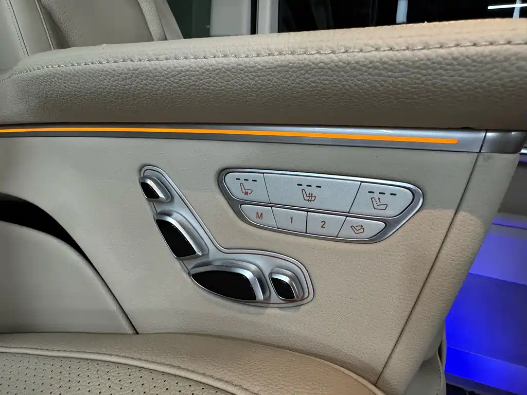 Mercedes-Benz V-Class — миниатюра 22