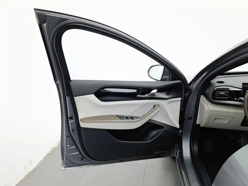 BYD Qin PLUS — миниатюра 8