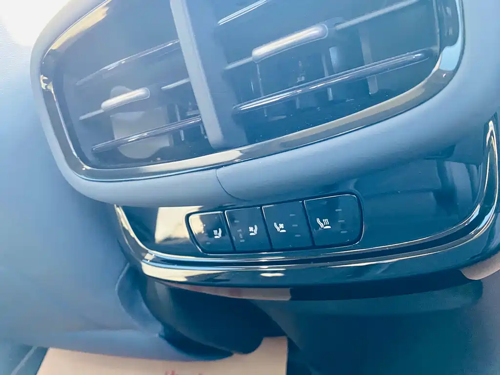 BYD SEA LION 07 DM I