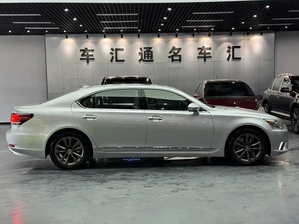 Lexus LS 2013 460L Luxury