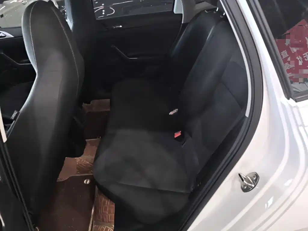 Volkswagen Polo — миниатюра 17