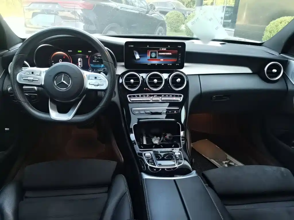 Mercedes-Benz C-Class — миниатюра 10