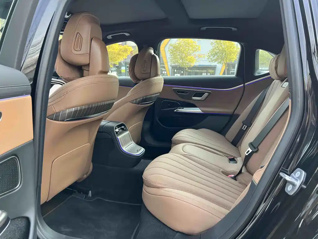 Mercedes-Benz E-Class E 2024 E 350 e L