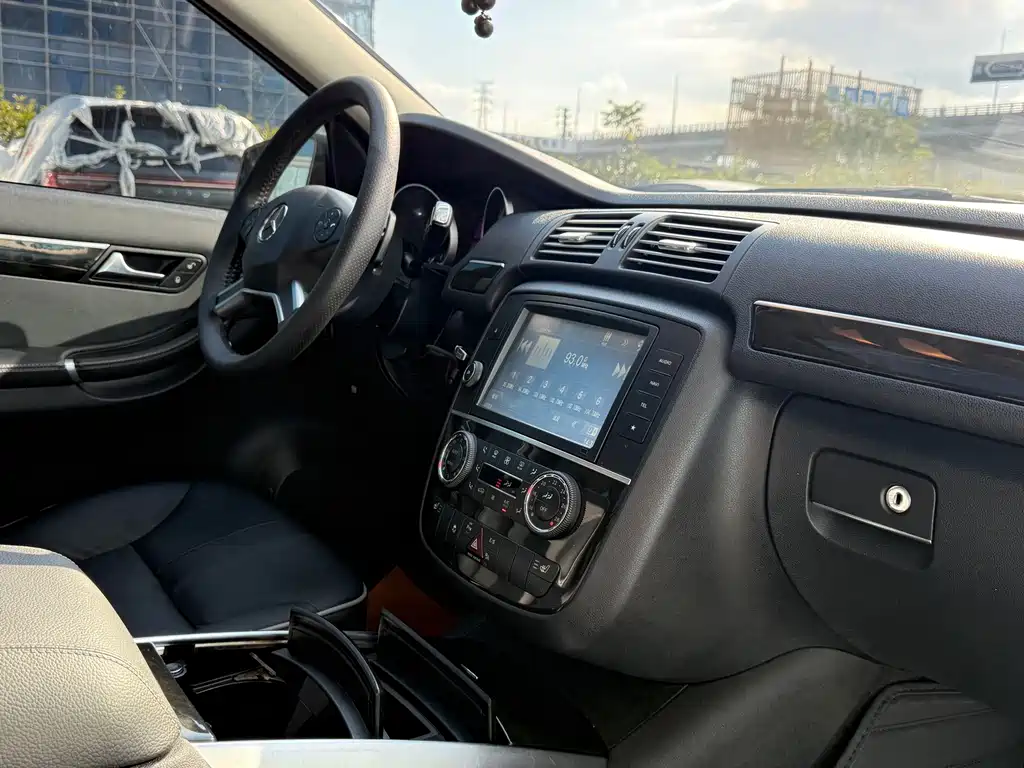 Mercedes-Benz R-Class — миниатюра 18