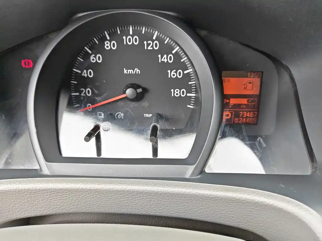 Nissan NV200 — миниатюра 23