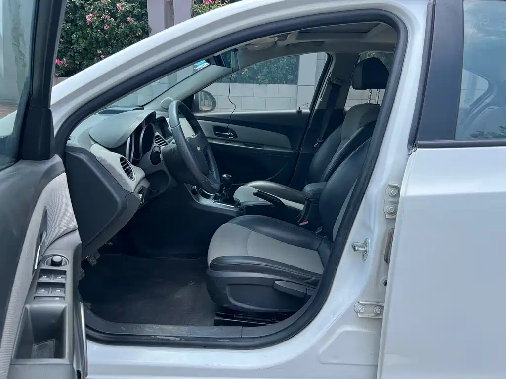 Chevrolet Cruze 2013 1.6L SE WTCC MT
