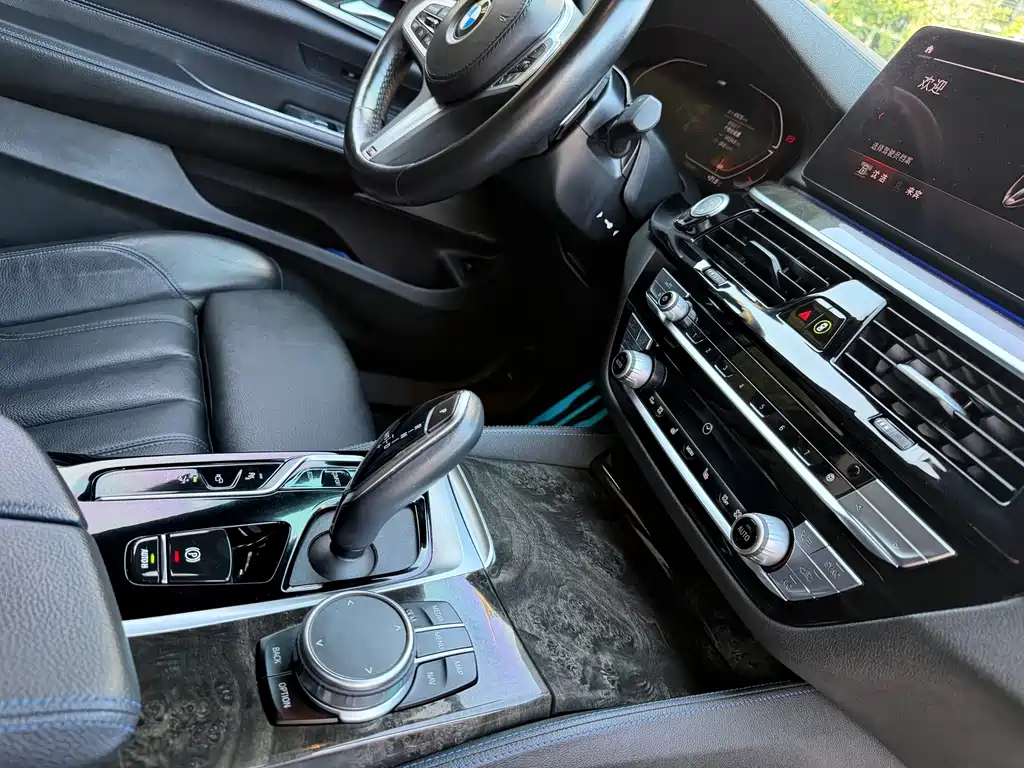 BMW 6 Series GT — миниатюра 11