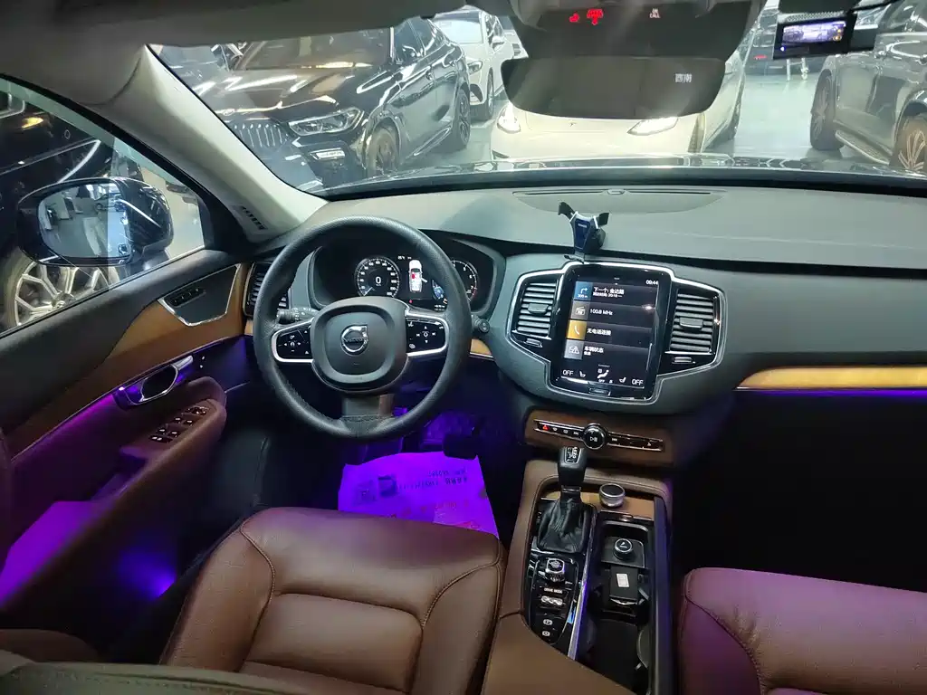 Volvo XC90 — миниатюра 14