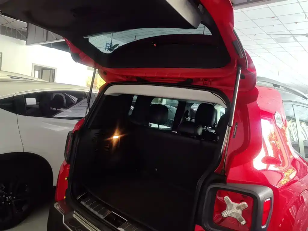 Jeep Renegade — миниатюра 19