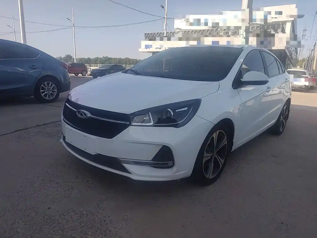 Chery Arrizo 5