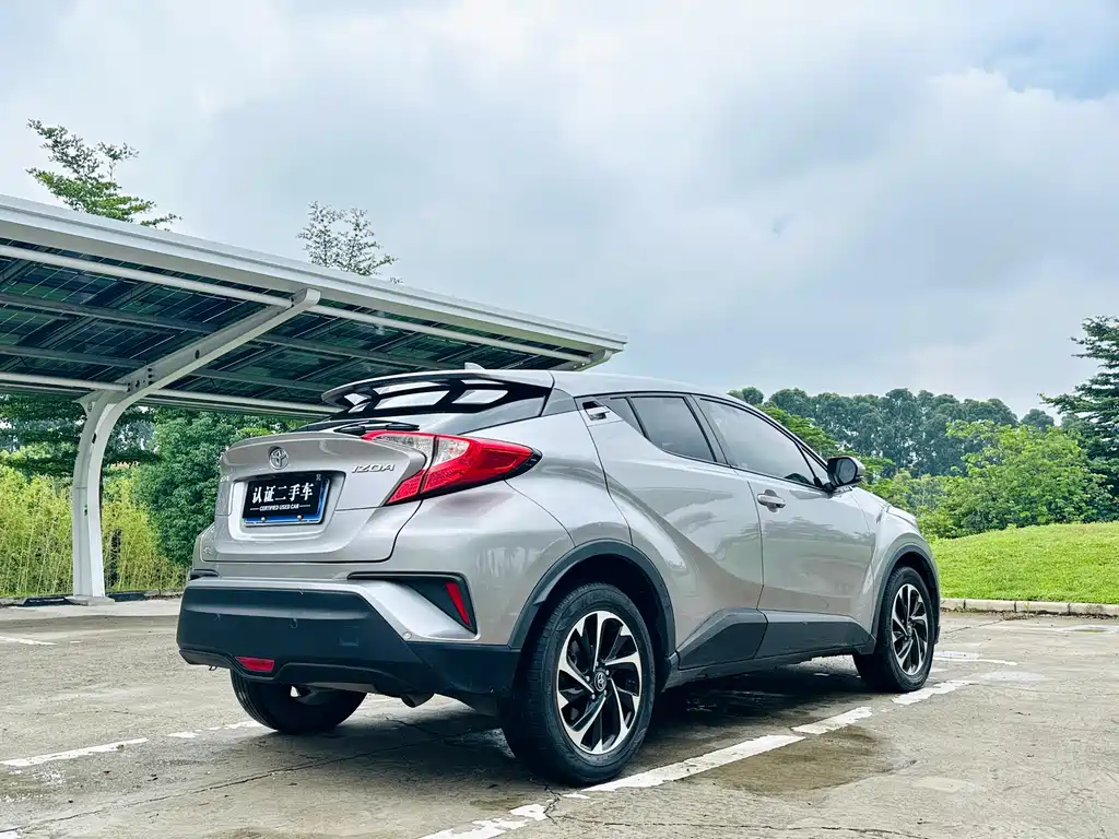 Toyota IZOA — миниатюра 5