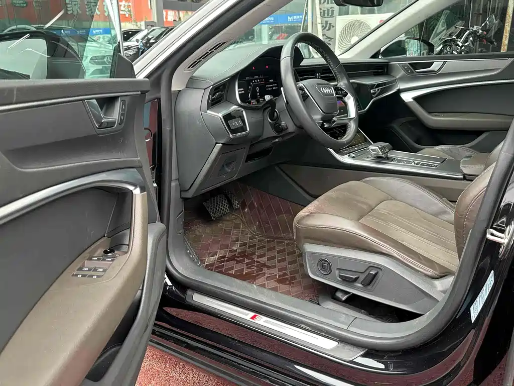 Audi A7L — миниатюра 15