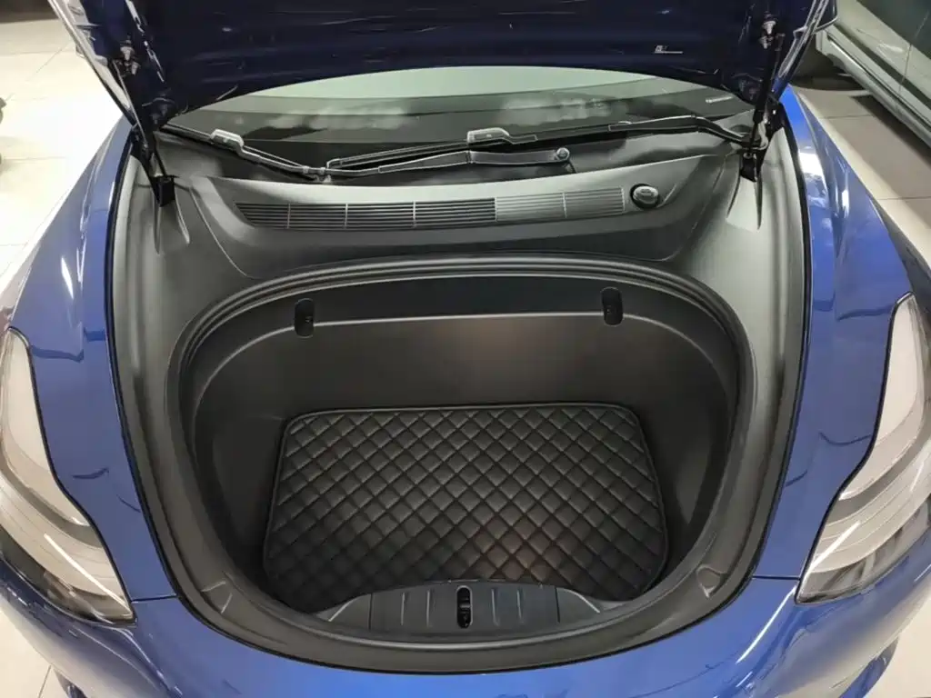 Tesla Model 3 — миниатюра 20