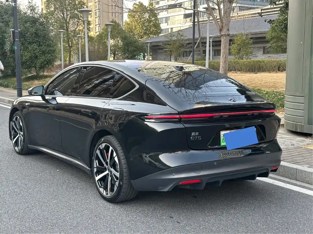 NIO NIO ET5