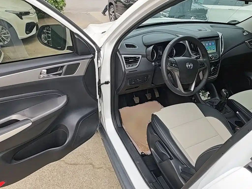 Changan CS35 — миниатюра 16