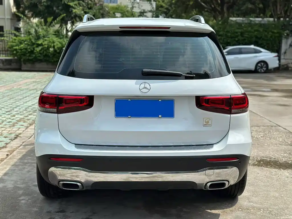 Mercedes-Benz GLB — миниатюра 8
