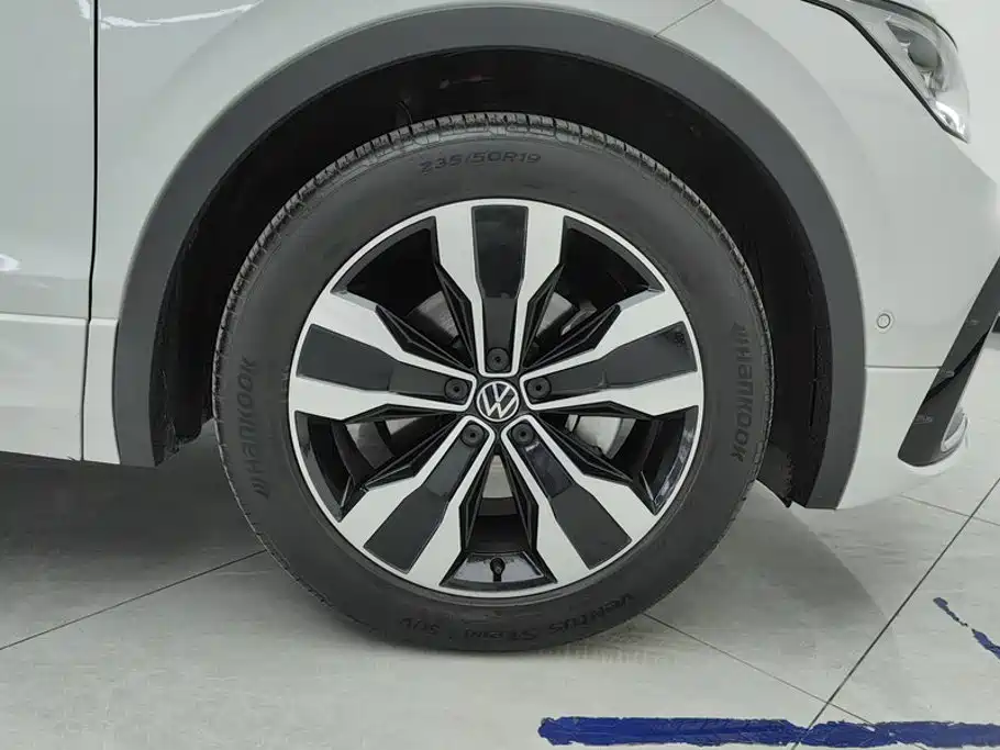 Volkswagen Tiguan L — миниатюра 6