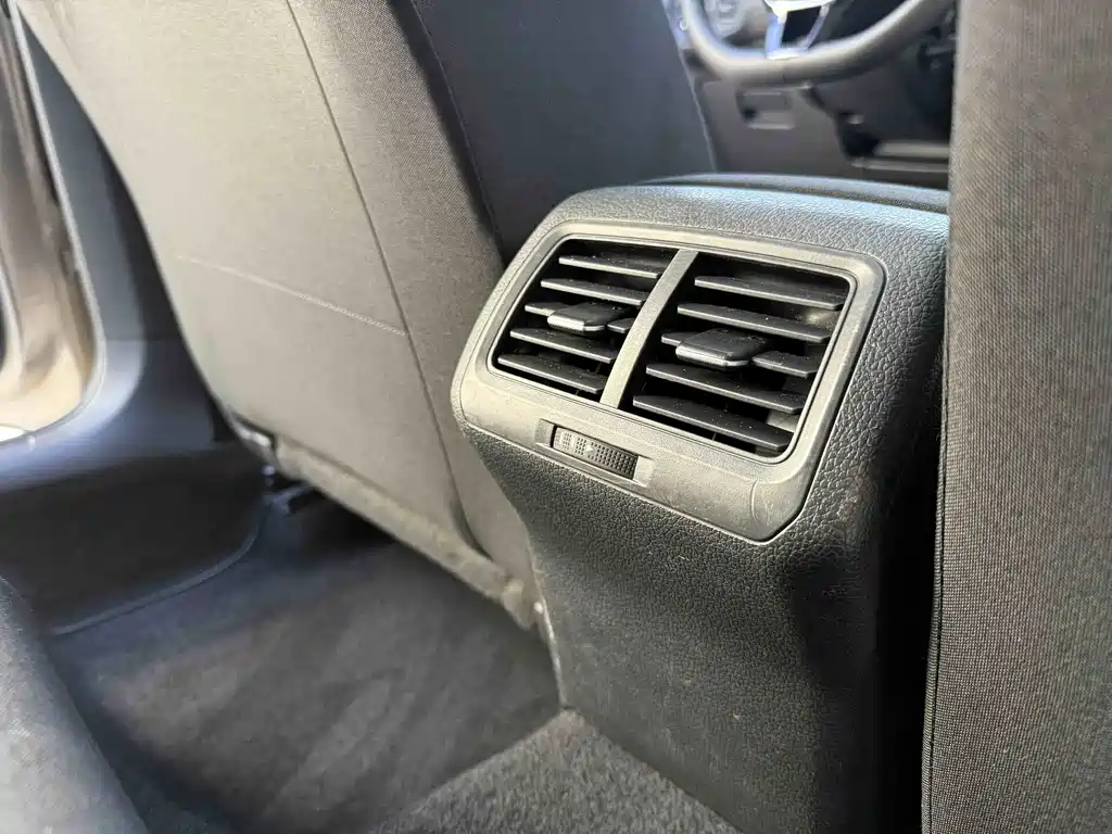 Volkswagen Golf — миниатюра 14