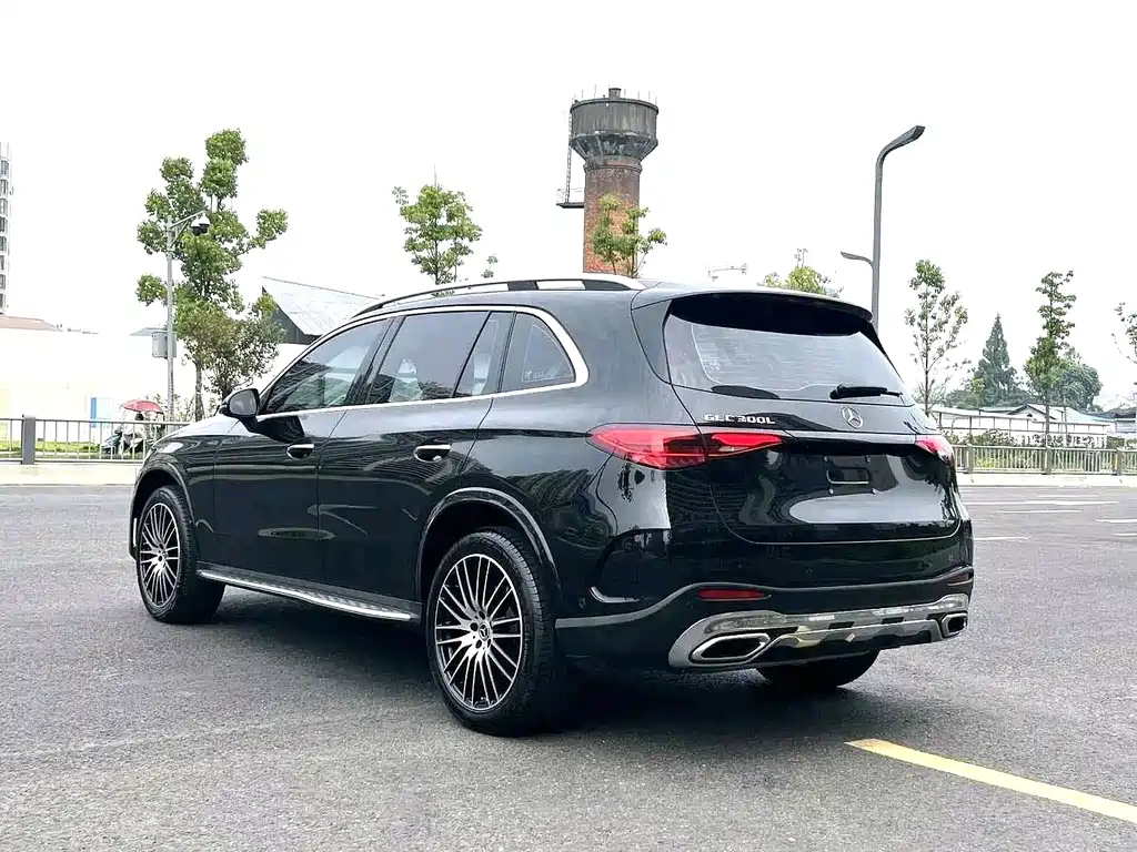 Mercedes-Benz GLC — миниатюра 12