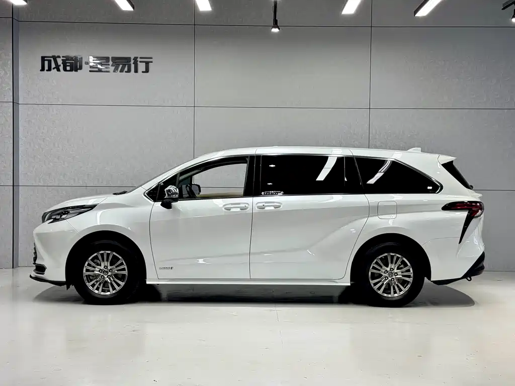 Toyota Sienna 2023 2.5L Comfort