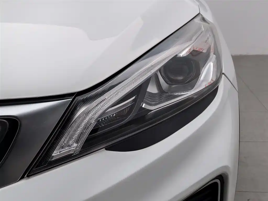 GEELY AUTOMOBILE EMGRAND GS