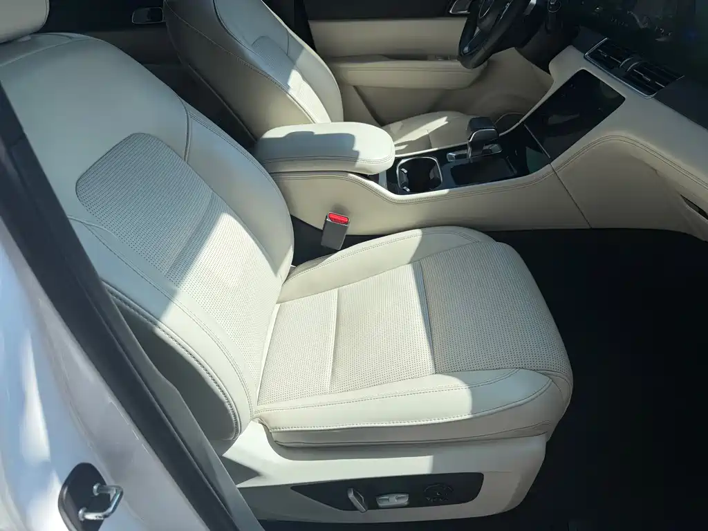 Li Auto ONE 2021 6 мест