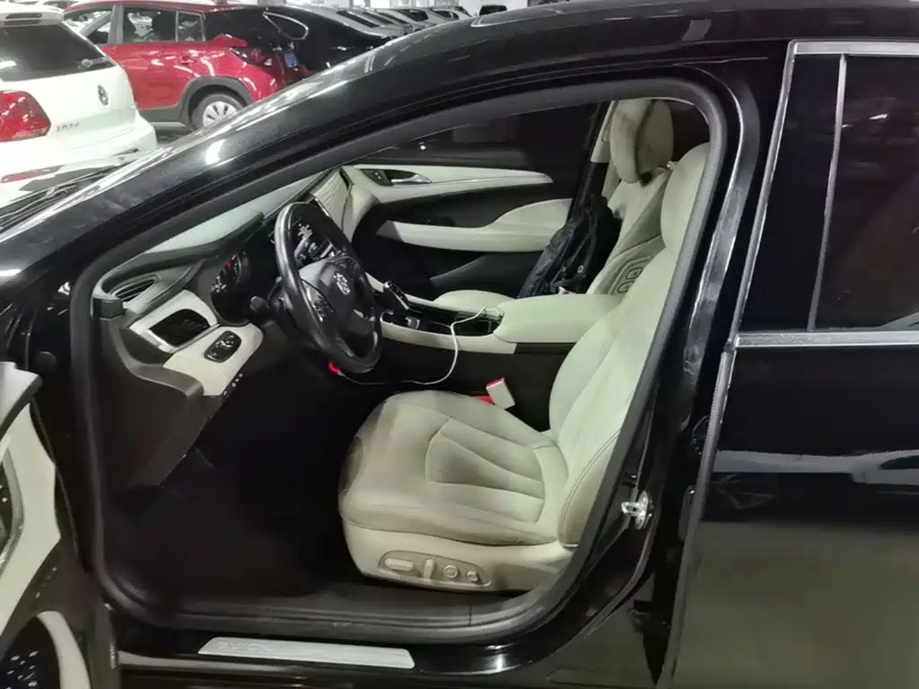 Buick LaCrosse — миниатюра 15