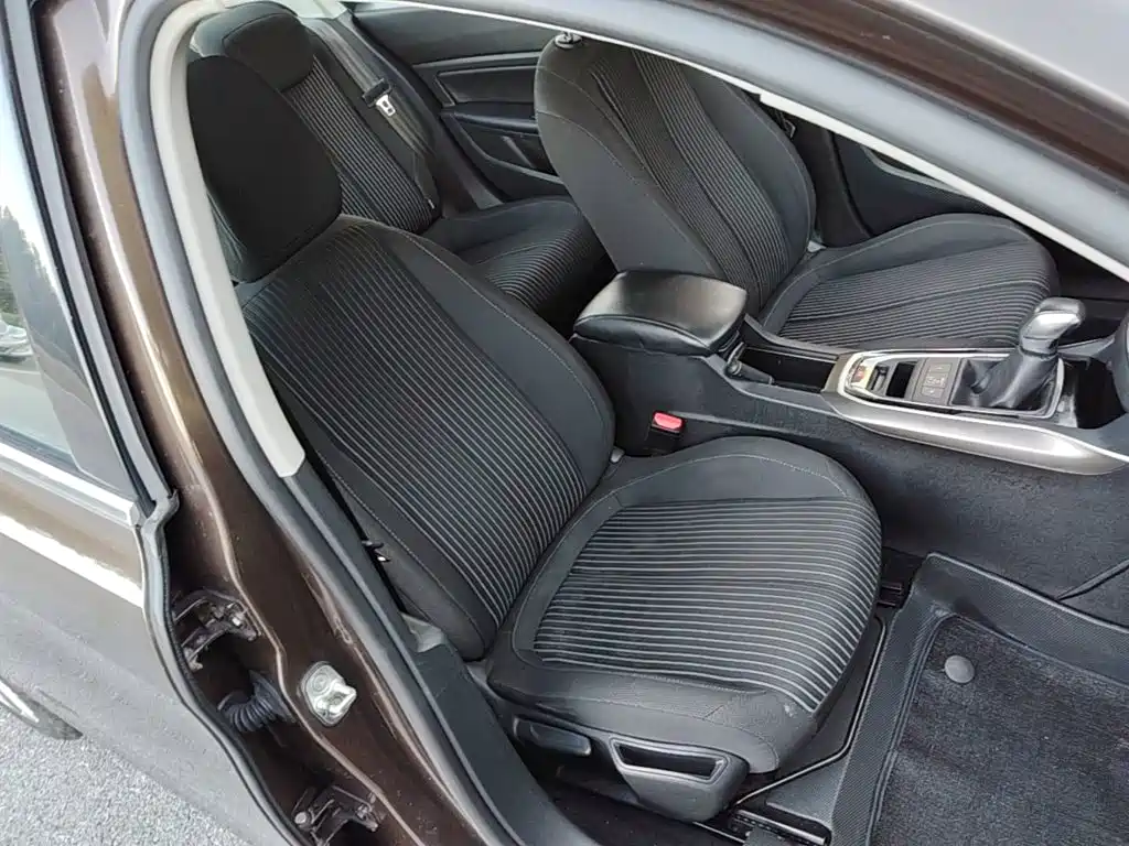 Peugeot 408 — миниатюра 25