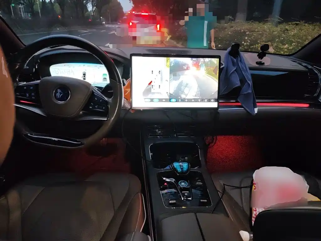 BYD Han — миниатюра 10