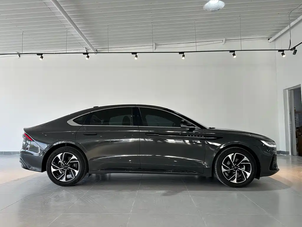 Lincoln Z — миниатюра 6
