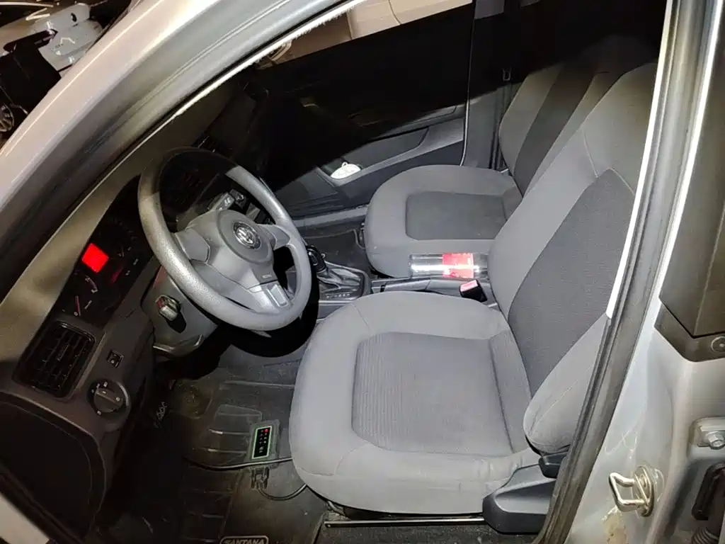 Volkswagen Santana — миниатюра 15