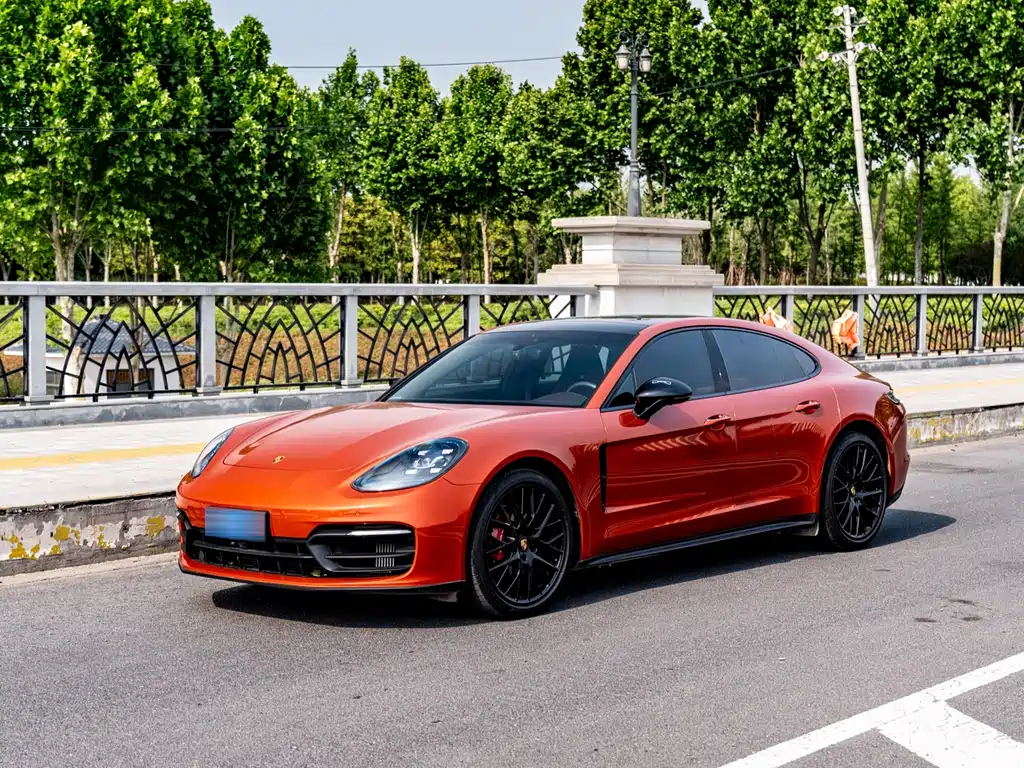 Porsche Panamera 2023