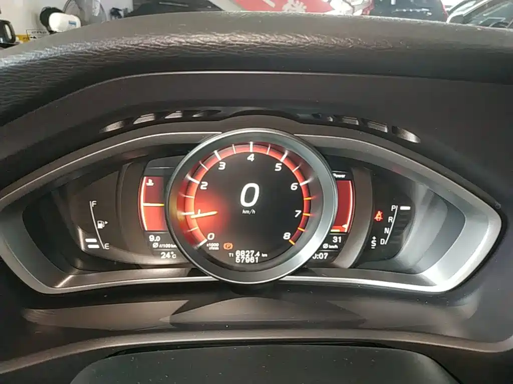 Volvo V40 — миниатюра 12