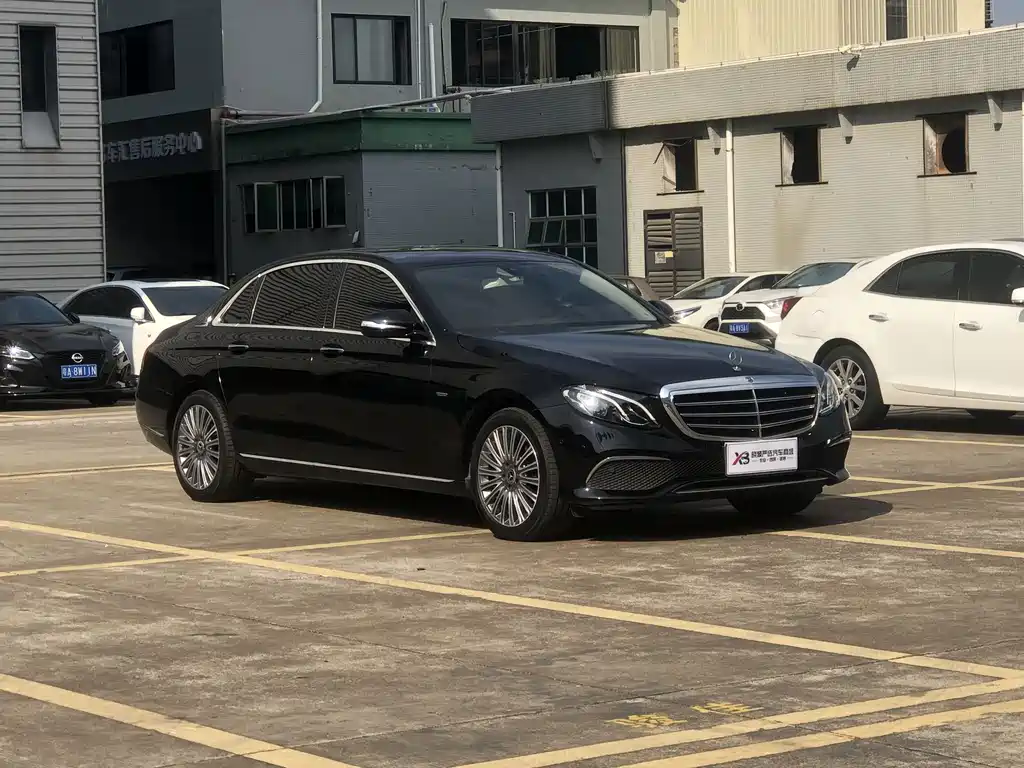 Mercedes-Benz E-Class — миниатюра 3