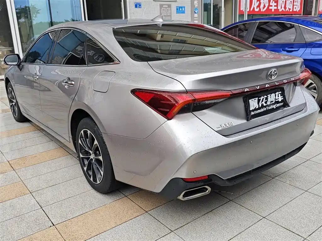 Toyota Avalon — миниатюра 9