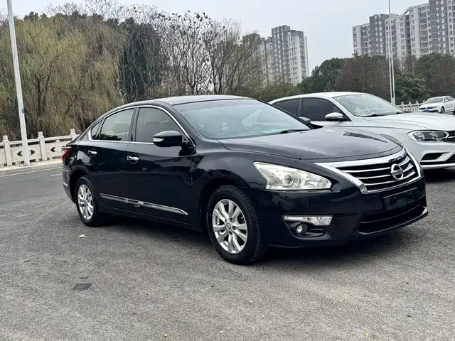 NISSAN TEANA