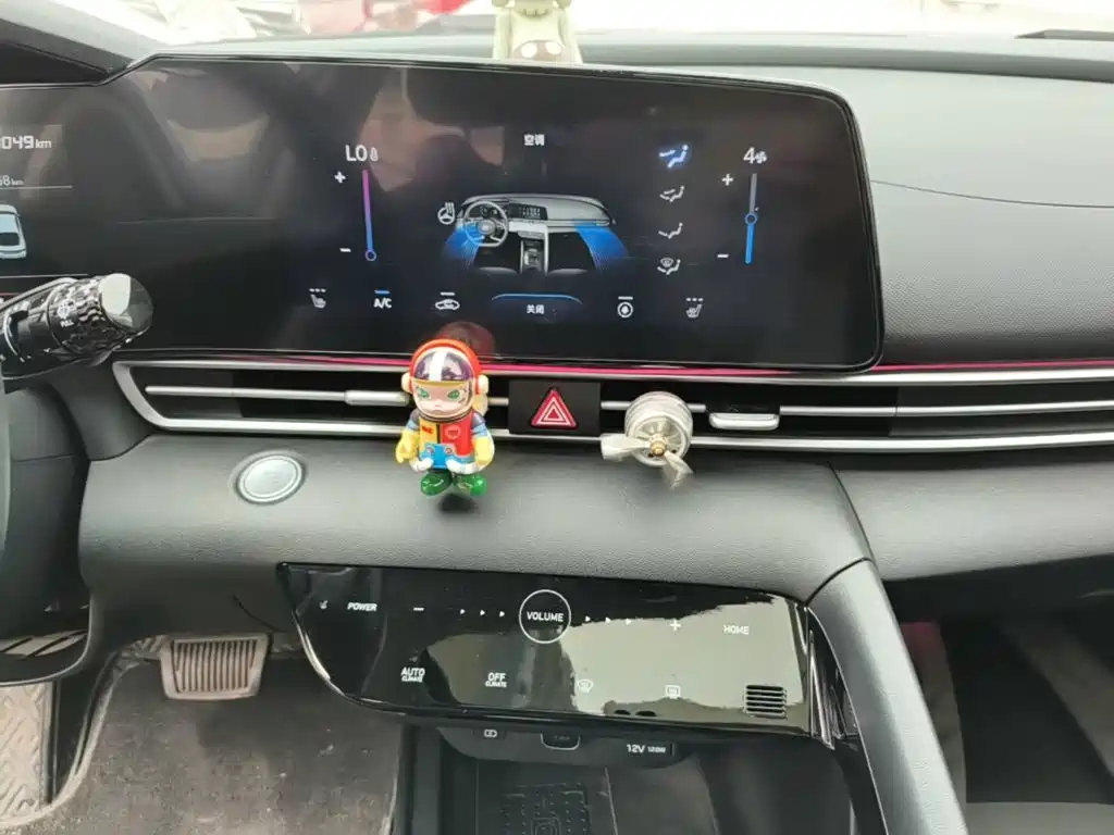 Hyundai Elantra — миниатюра 13