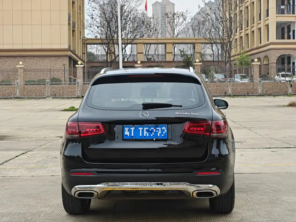 MERCEDES-BENZ GLC