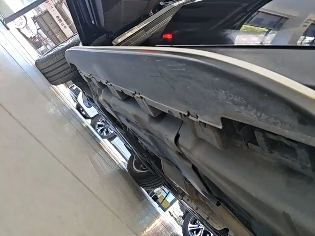 Mercedes-Benz GLE (Import) — миниатюра 22