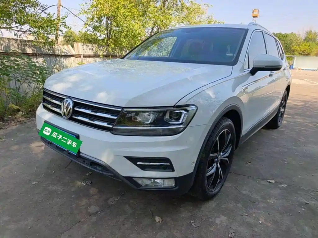 Volkswagen Tiguan L — миниатюра 2