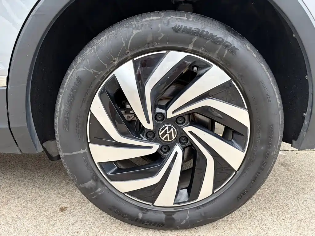 Volkswagen Tiguan L — миниатюра 20