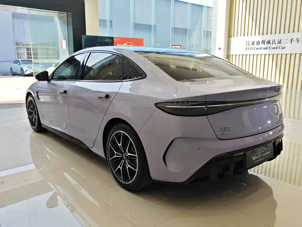 BYD Seal — миниатюра 5