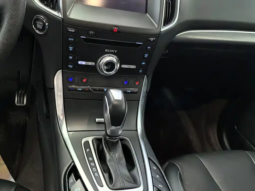 Ford Edge — миниатюра 9
