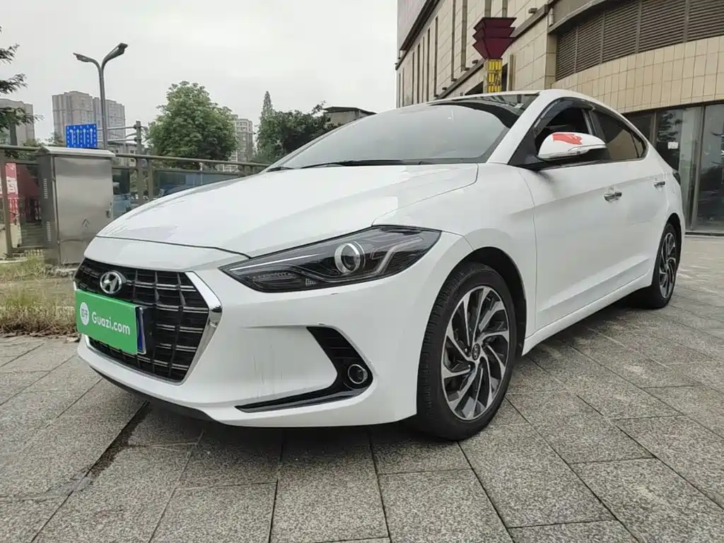 Hyundai Elantra — миниатюра 2