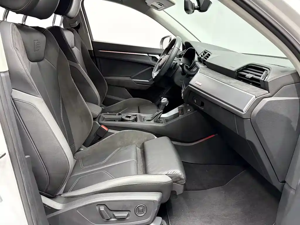 Audi Q3 Sportback — миниатюра 12