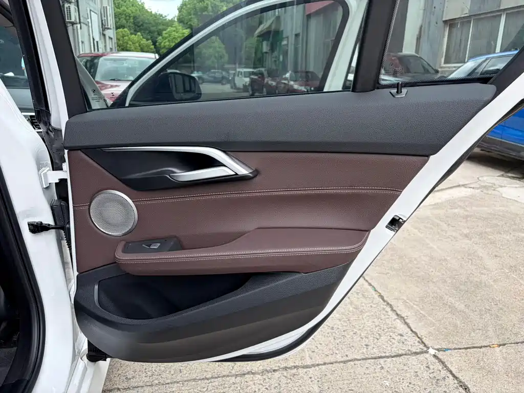 BMW 1 Series — миниатюра 17