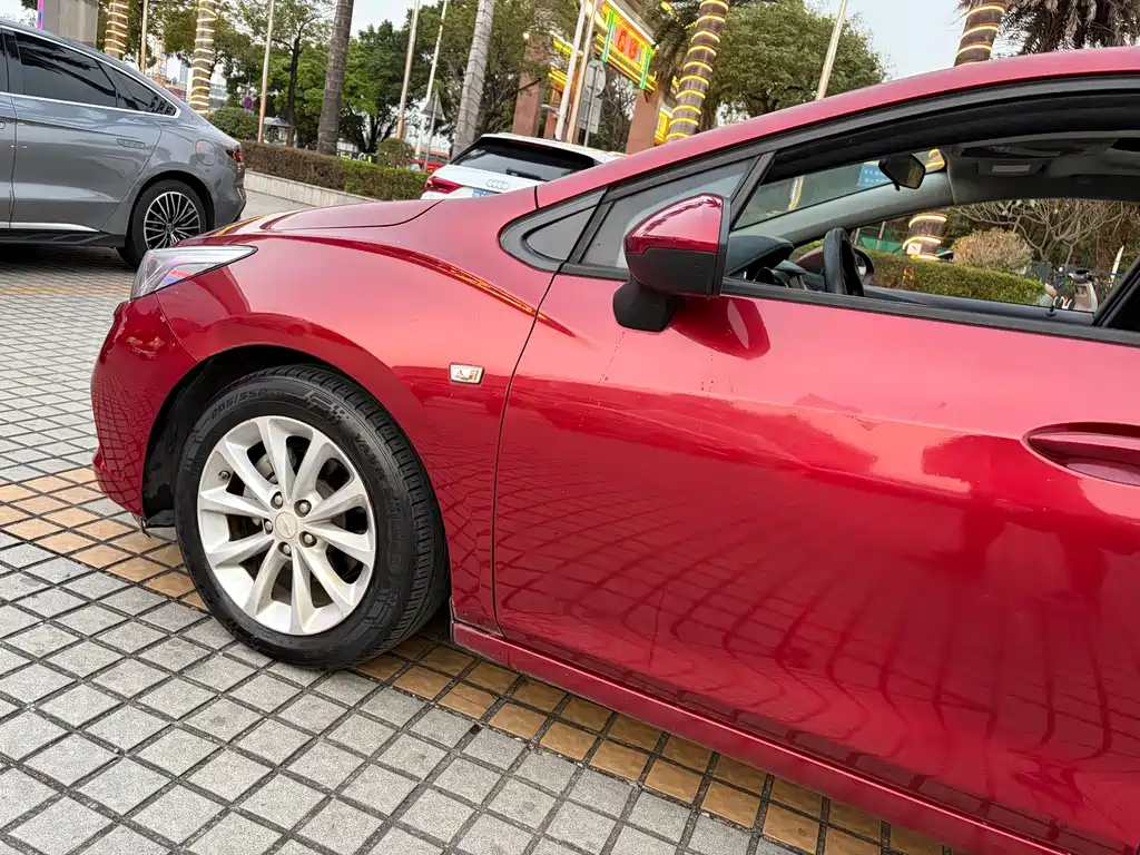 Chevrolet Cruze 2017 1.5L AT
