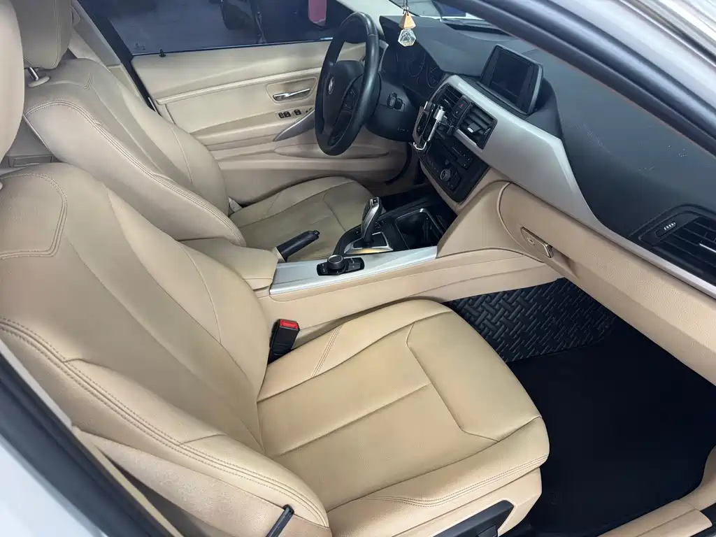 BMW 3 Series — миниатюра 12