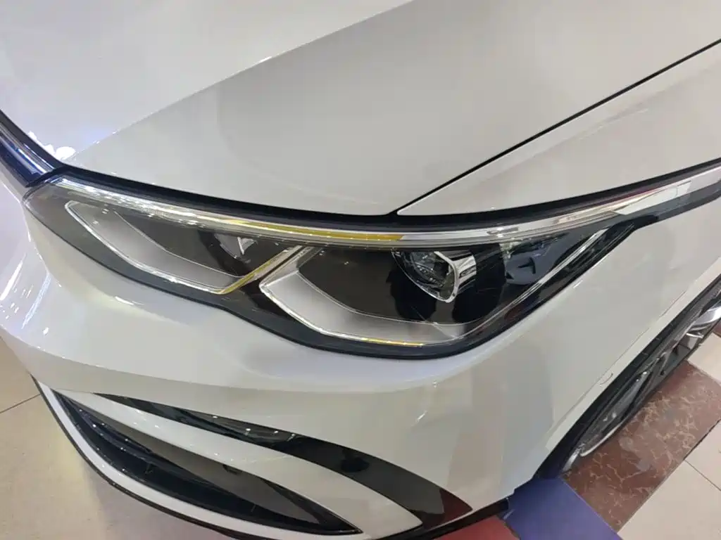Volkswagen Golf — миниатюра 24