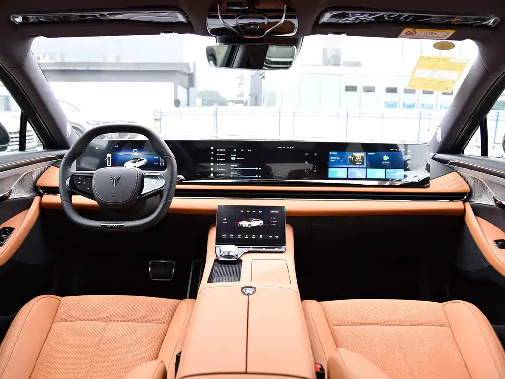Voyah Passion 2024 PHEV Executive